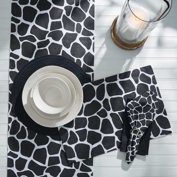 Giraffe Printed Placemat Black SplitP